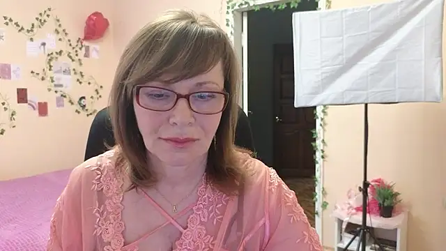 Snapshot of Miss_Moren chatting on 03/18/26, 02:31 Miss Moren online show from 03/18/26, 02:31