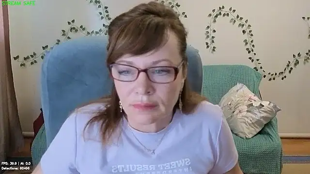 Snapshot of Miss_Moren chatting on 07/27/26, 05:14 Miss Moren online show from 07/27/26, 05:14