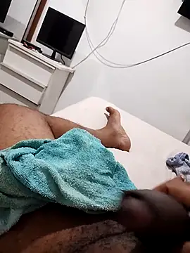 lucasquirao1234 online show from 10/23/25, 03:00