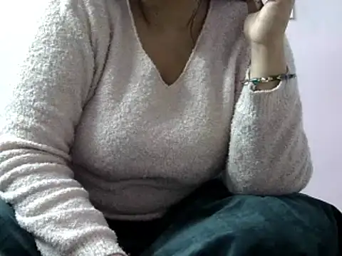 Housewife12 online show from 01/18/25, 07:38