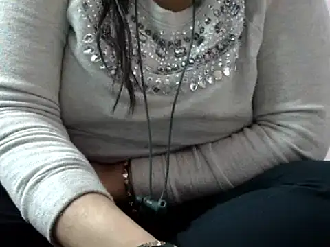 Housewife12 online show from 01/24/25, 08:13