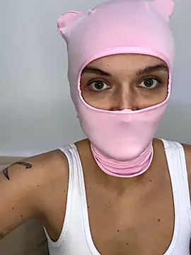 Nikki Hoee online show from 10/22/25, 05:56