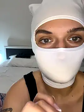 Nikki Hoee online show from 11/15/25, 01:40