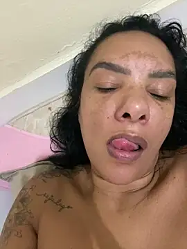 briannaa557 online show from 12/29/24, 10:56