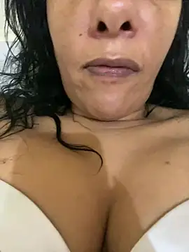 briannaa557 online show from 01/11/25, 11:23