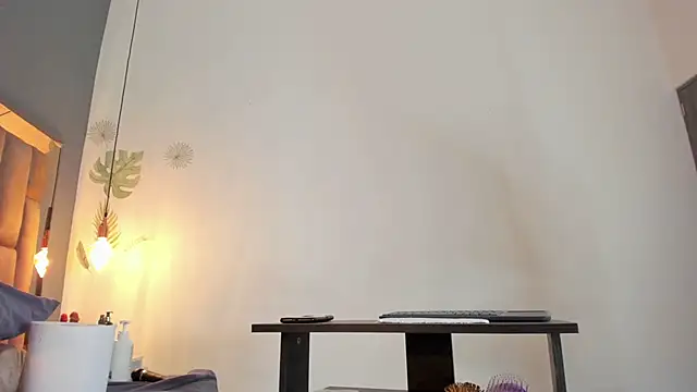 victoriaroyce1 online show from 01/30/25, 06:54