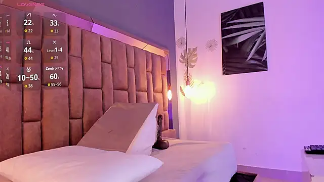 victoriaroyce1 online show from 09/24/25, 12:41