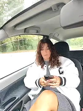 sansan2411 online show from 09/29/25, 11:48