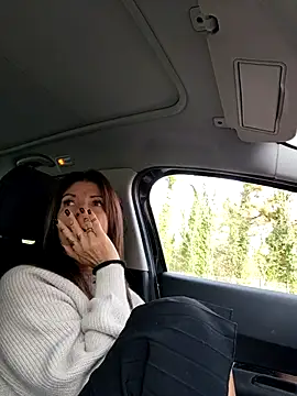 sansan2411 online show from 11/12/25, 01:00