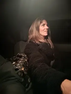 sansan2411 online show from 12/20/25, 05:20