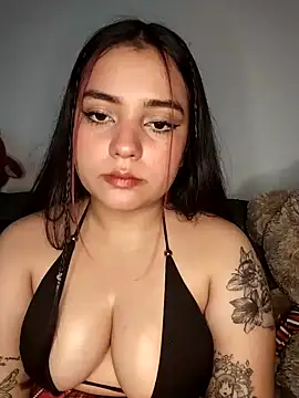 Snapshot of Ema_kraus chatting on 02/03/25, 11:15 Ema kraus online show from 02/03/25, 11:15