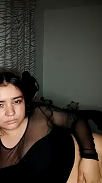 Snapshot of Ema_kraus chatting on 02/15/25, 08:44 Ema kraus online show from 02/15/25, 08:44