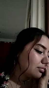 Snapshot of Ema_kraus chatting on 02/18/25, 04:58 Ema kraus online show from 02/18/25, 04:58