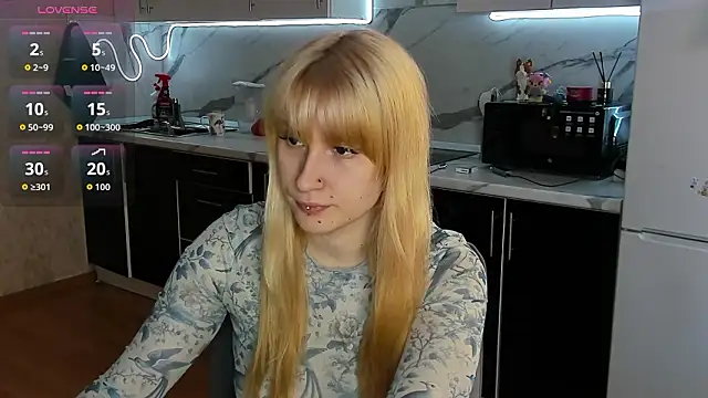 Snapshot of Sweet_white_chocolate chatting on 03/24/26, 10:53 Sweet white chocolate online show from 03/24/26, 10:53