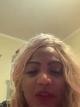 Snapshot of The-Beyonce chatting on 01/02/25, 03:37 The-Beyonce online show from 01/02/25, 03:37