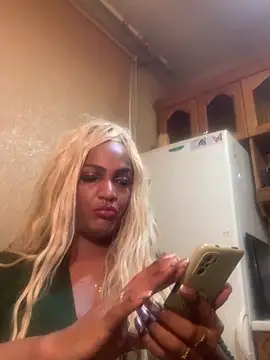 Snapshot of The-Beyonce chatting on 01/05/25, 04:38 The-Beyonce online show from 01/05/25, 04:38