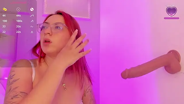 Snapshot of anniemartinezz chatting on 03/22/25, 03:20 anniemartinezz online show from 03/22/25, 03:20