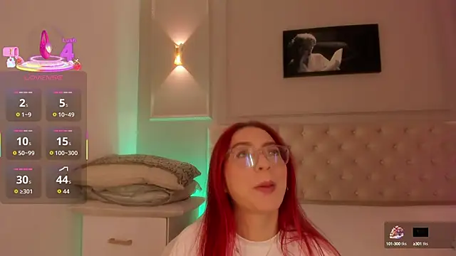 Snapshot of anniemartinezz chatting on 09/09/25, 12:26 anniemartinezz online show from 09/09/25, 12:26