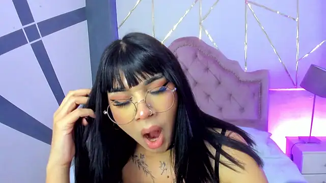 RoseCassie online show from 01/20/25, 06:53