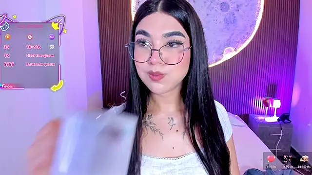 Snapshot of RoseCassie chatting on 07/11/26, 01:25 RoseCassie online show from 07/11/26, 01:25