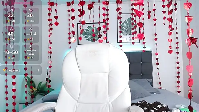 mia collens online show from 02/12/25, 02:24