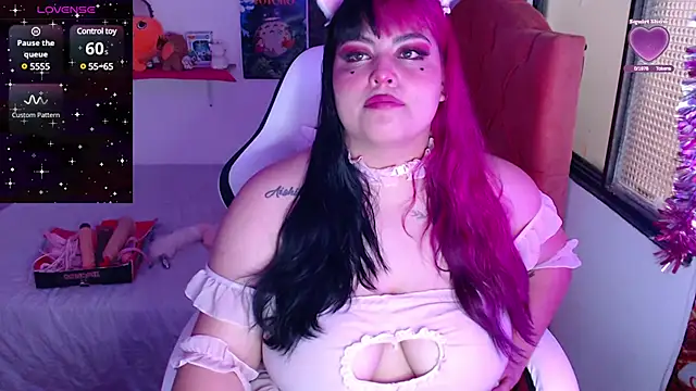 Snapshot of Pinky-Flower chatting on 01/24/25, 03:55 Pinky-Flower online show from 01/24/25, 03:55