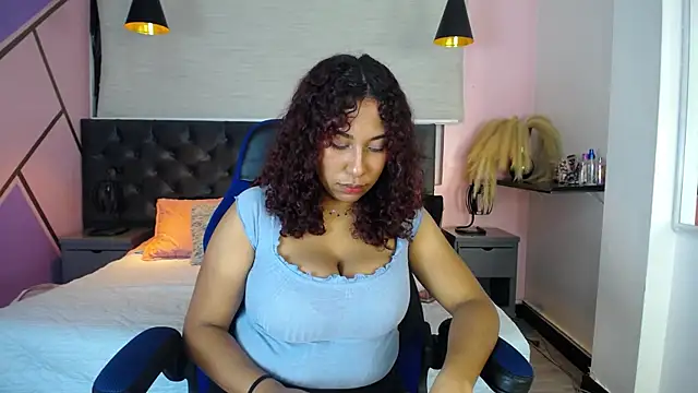 lauraltt online show from 01/19/25, 02:04