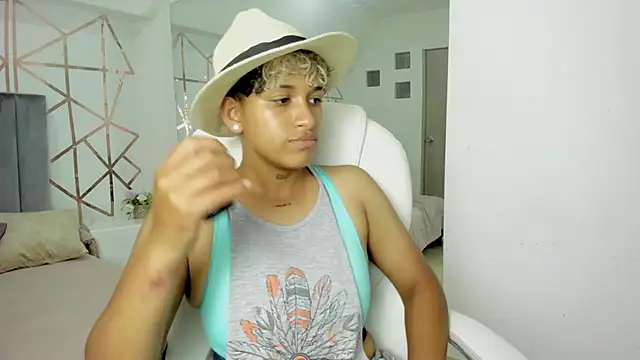 Snapshot of Dominick_jones chatting on 01/11/25, 07:59 Dominick jones online show from 01/11/25, 07:59