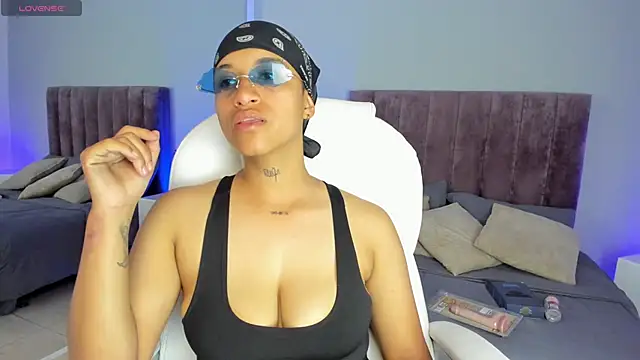 Snapshot of Dominick_jones chatting on 01/18/25, 07:48 Dominick jones online show from 01/18/25, 07:48