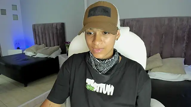 Snapshot of Dominick_jones chatting on 01/29/25, 11:25 Dominick jones online show from 01/29/25, 11:25