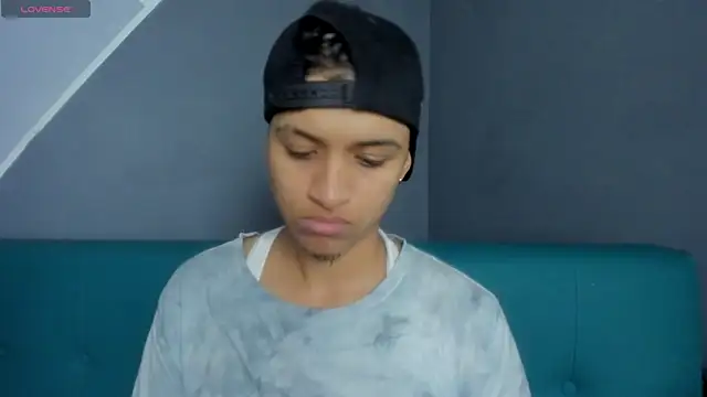 Snapshot of Dominick_jones chatting on 03/11/25, 12:54 Dominick jones online show from 03/11/25, 12:54