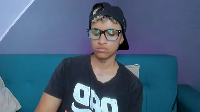 Snapshot of Dominick_jones chatting on 03/20/25, 12:30 Dominick jones online show from 03/20/25, 12:30