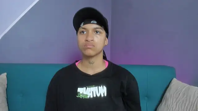 Snapshot of Dominick_jones chatting on 03/21/25, 06:51 Dominick jones online show from 03/21/25, 06:51