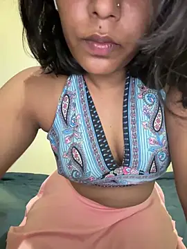 Snapshot of priyadevi17 chatting on 02/23/25, 08:55 priyadevi17 online show from 02/23/25, 08:55