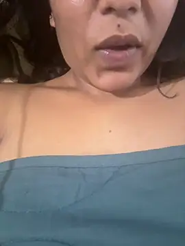 Snapshot of priyadevi17 chatting on 02/28/25, 03:26 priyadevi17 online show from 02/28/25, 03:26