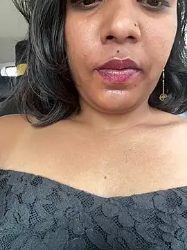 Snapshot of priyadevi17 chatting on 03/05/25, 12:38 priyadevi17 online show from 03/05/25, 12:38