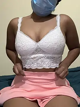 Snapshot of priyadevi17 chatting on 03/11/25, 06:41 priyadevi17 online show from 03/11/25, 06:41