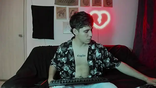 Antonello Vannucci online show from 01/04/25, 08:16