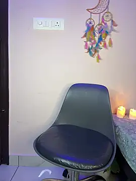 honeyboobies7249 online show from 02/23/26, 07:33