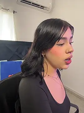 Lily Woodz online show from 02/15/26, 02:36