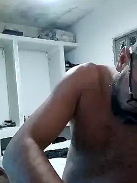 Snapshot of Jhonylima chatting on 01/05/25, 11:33 Jhonylima online show from 01/05/25, 11:33