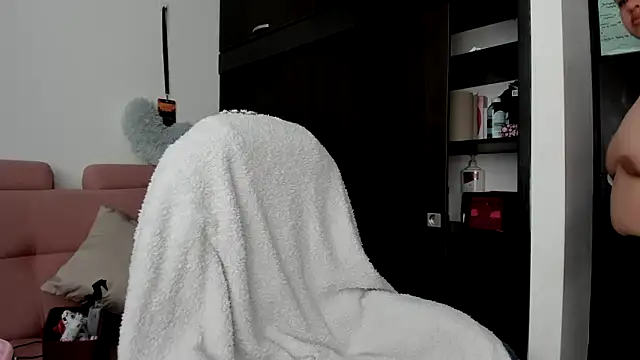 lizzie c online show from 12/20/25, 02:35