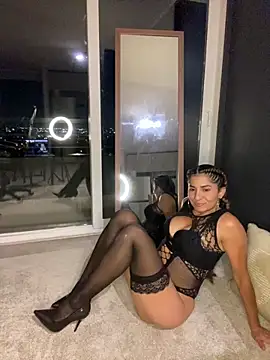 Snapshot of AlejandritaMilano chatting on 03/08/26, 01:25 AlejandritaMilano online show from 03/08/26, 01:25