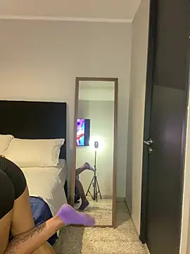 Snapshot of AlejandritaMilano chatting on 04/17/26, 12:35 AlejandritaMilano online show from 04/17/26, 12:35