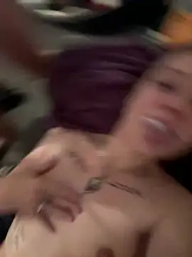 Snapshot of milabandolero chatting on 12/27/24, 09:22 milabandolero online show from 12/27/24, 09:22