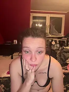 Snapshot of milabandolero chatting on 02/06/25, 10:43 milabandolero online show from 02/06/25, 10:43