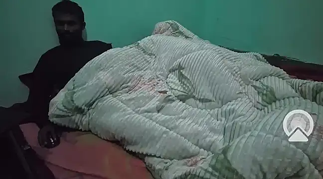 Snapshot of jaydev_madhuri chatting on 12/23/24, 08:47 jaydev madhuri online show from 12/23/24, 08:47