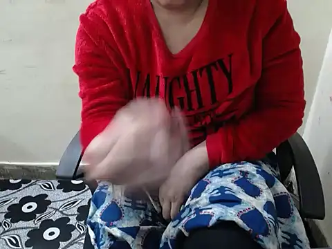 GirlModel7598 online show from 12/18/24, 07:30