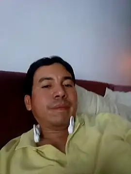 Snapshot of bisexual0007 chatting on 01/10/25, 04:44 bisexual0007 online show from 01/10/25, 04:44