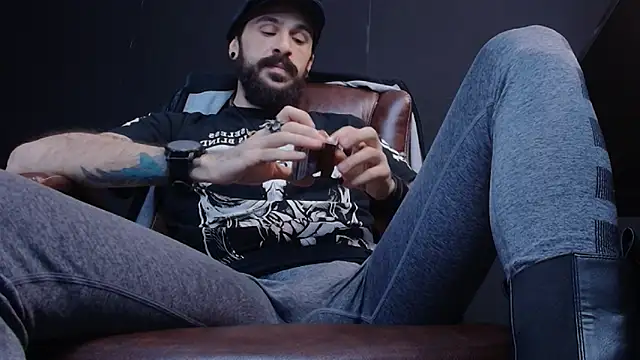 AxelColton online show from 02/02/25, 05:53